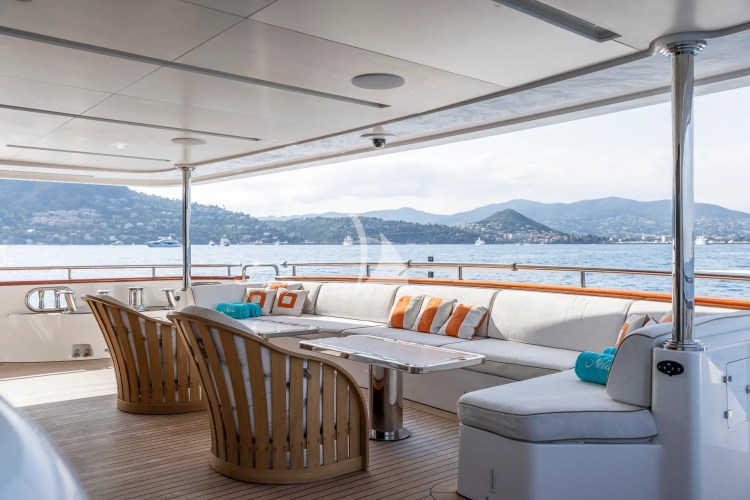 Main deck aft