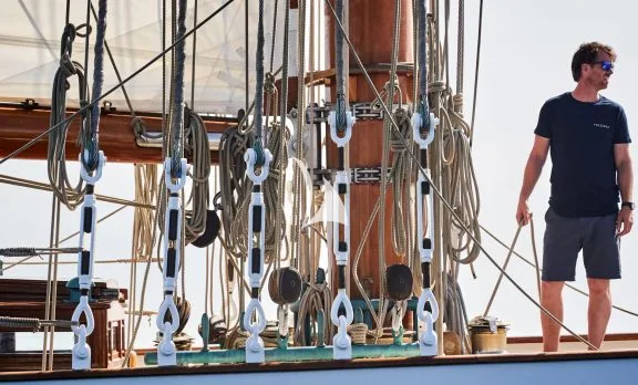 Image of ELENA of LONDON yacht #33