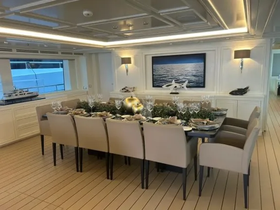 Dining table dressed