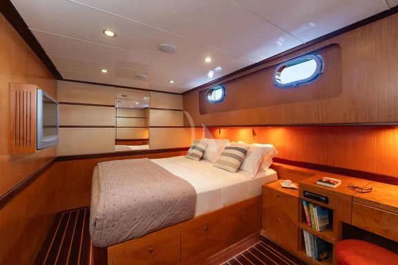 VIP Double Cabin