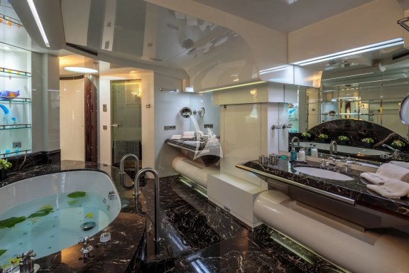 Master's bath