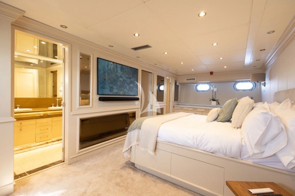 Image of KOKOMO NIGHTS yacht #25