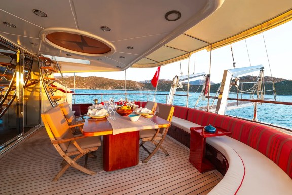 Aft Seating Area