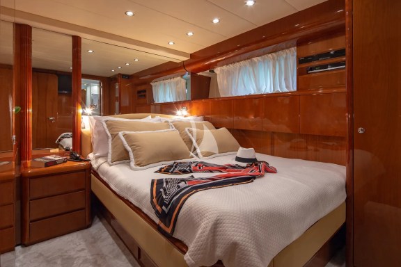 Double Cabin 3