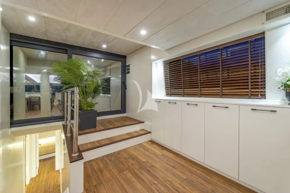 Image of QUEEN OF MAKRI yacht #18