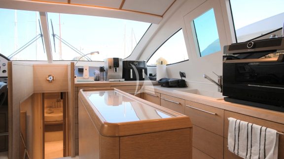 Image of BLUEWAVE yacht #9