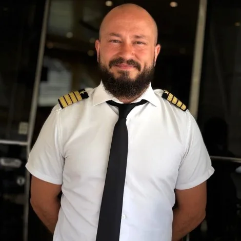 Crew of STAR LINK|Vladimir Popov — Captain