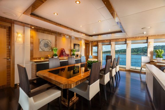 Main salon dining
