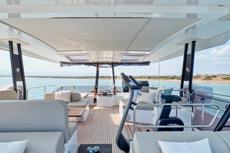 Flybridge with spin bike and TRX