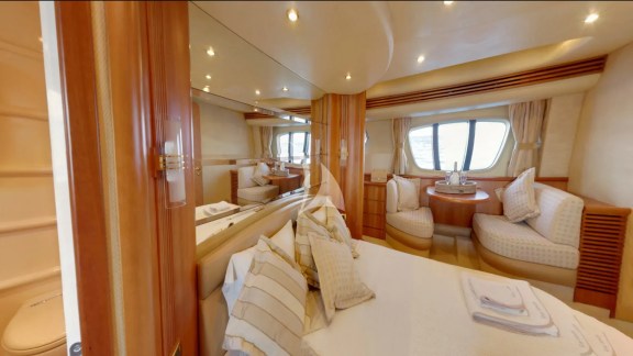 Master Cabin, exceptionally spacious