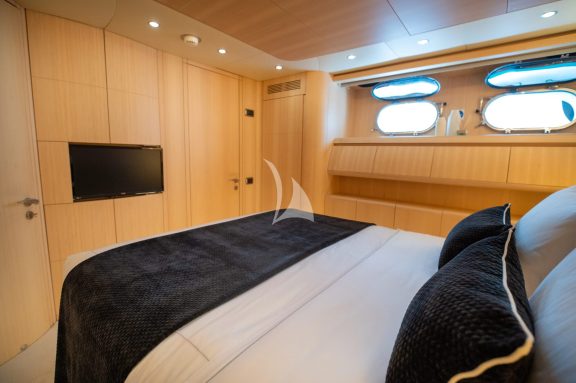 Image of PAREAKI II yacht #62