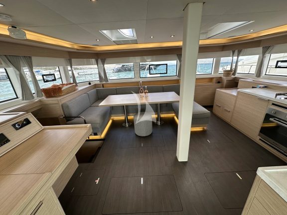 Saloon with panoramic windows