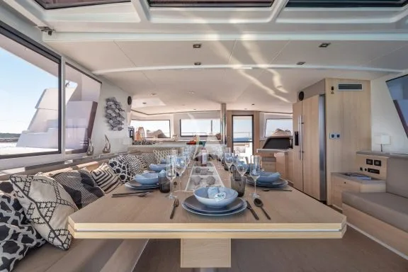 Image of LICENSE TO CHILL yacht #5