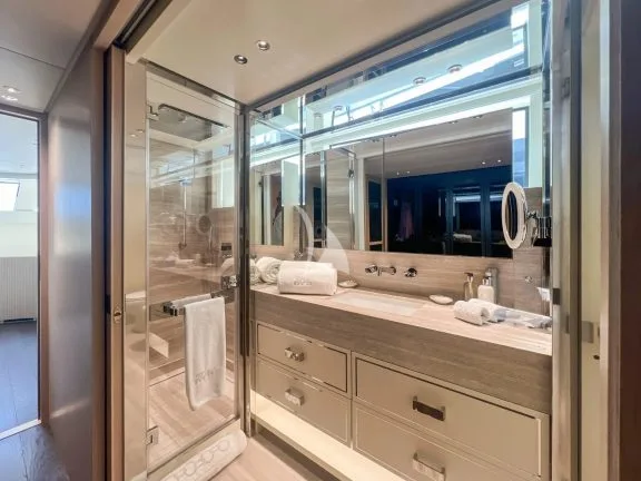 Master Cabin en-suite