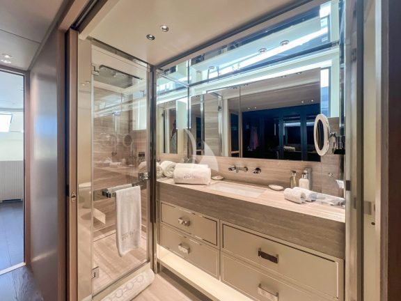 Master Cabin en-suite