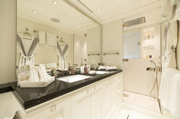 Spring double cabin bath