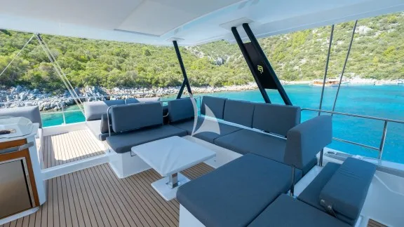Flybridge