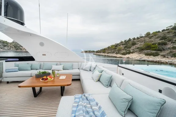 Image of PAREAKI II yacht #28