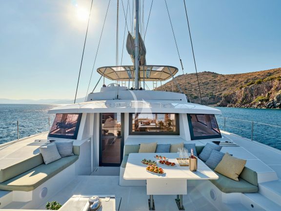 Extended table fore deck