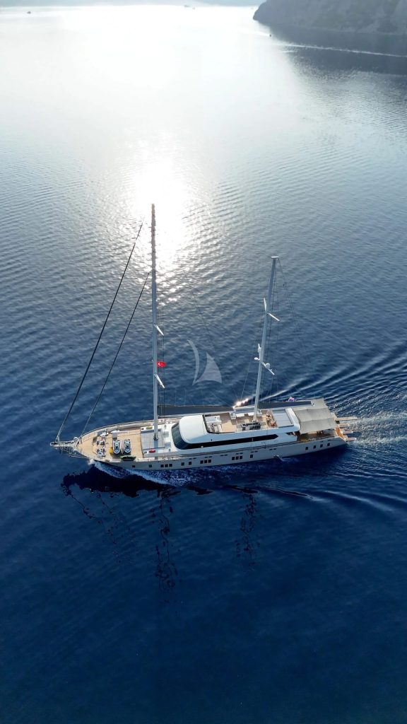 Image of De Love yacht #15