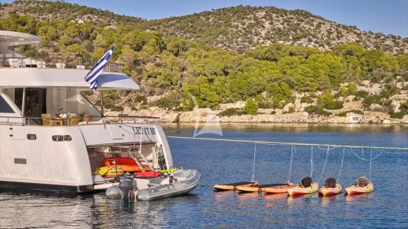 Image of LET IT BE yacht #7