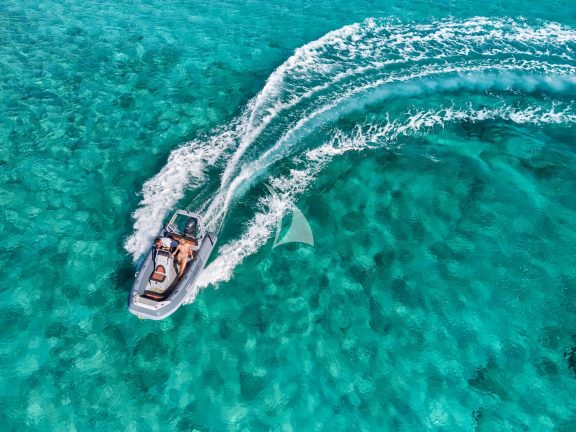 Aerial shot tender