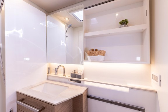 Twin Bathroom