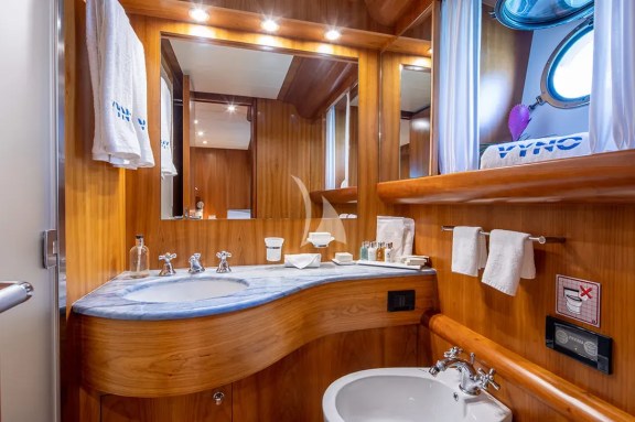 Image of VYNO yacht #30