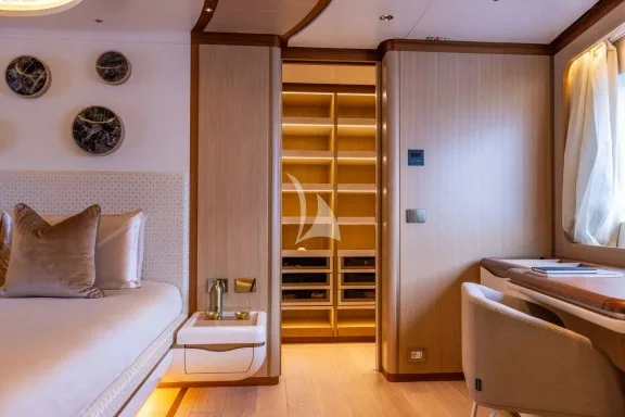 Image of ANJELIF yacht #35