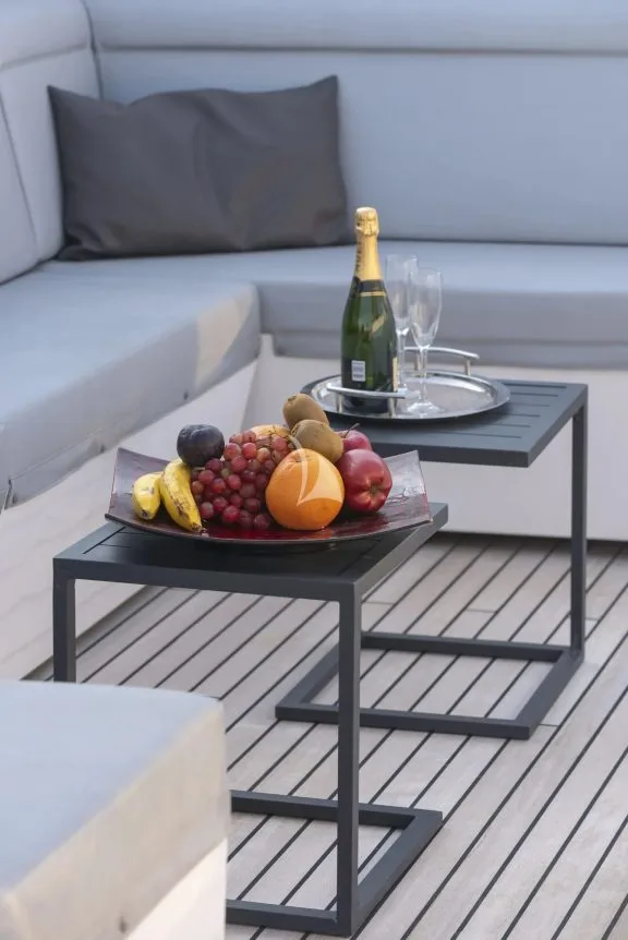 Sun Deck Details