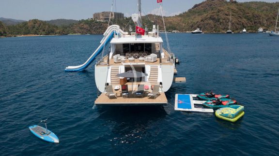 Image of All About U 2 yacht #9