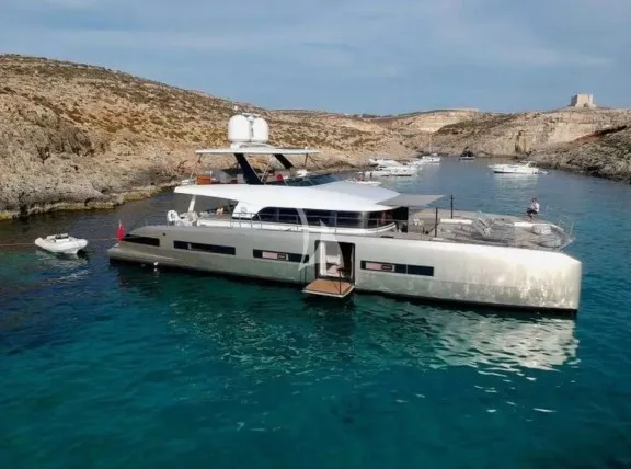 Master cabin with drop down terrace on to the sea