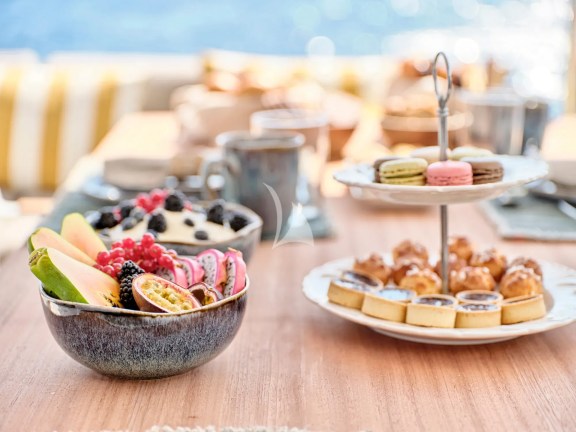 Dining details