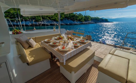 Aft deck lunch served