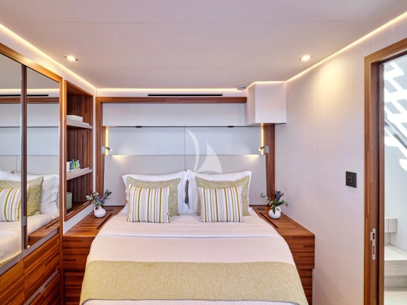 Guest cabin