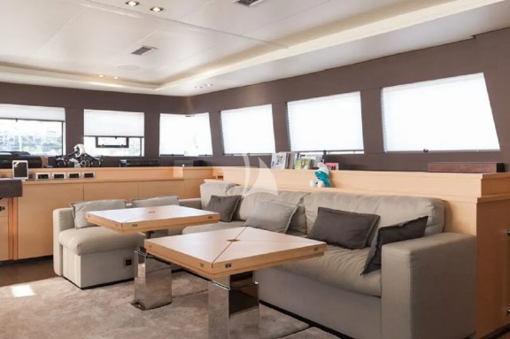Image of CUTE LITTLE CAT yacht #16