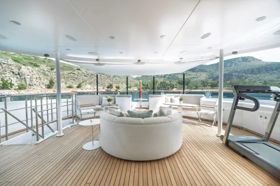 Owner's deck