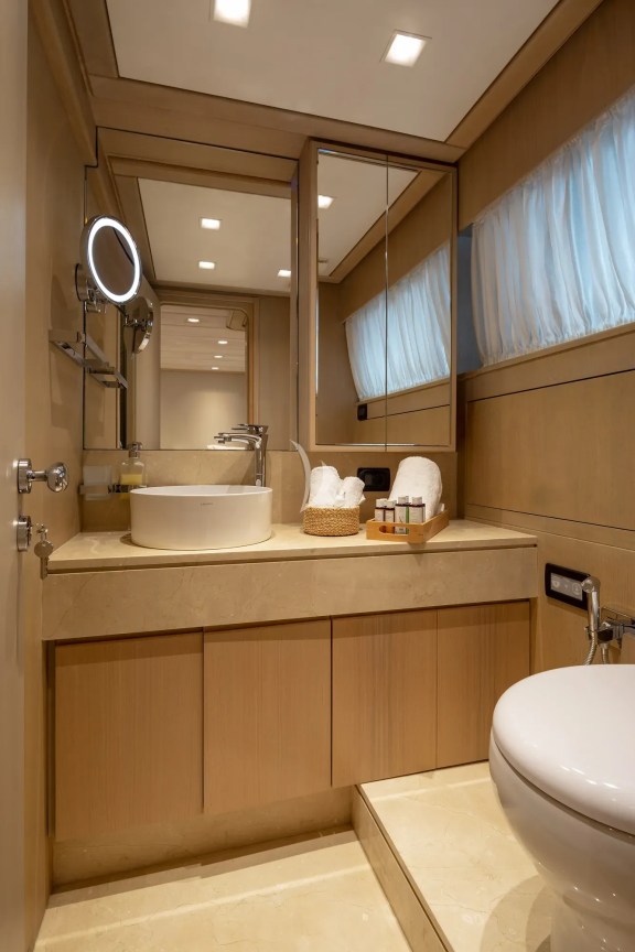 Guest Cabin WC