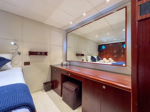 Image of Aphrodite yacht #40