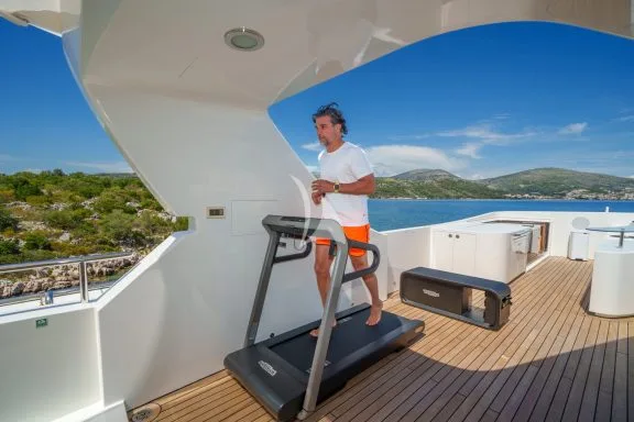 Image of SILENT WORLD yacht #70