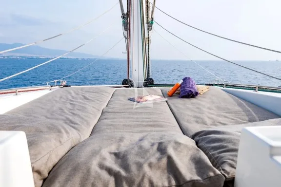 Flybridge sunbeds