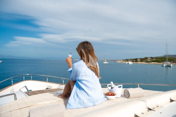 Image of RED ROSE yacht #48
