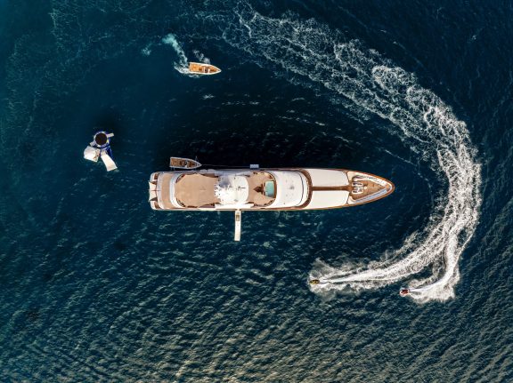Image of FOS yacht #71