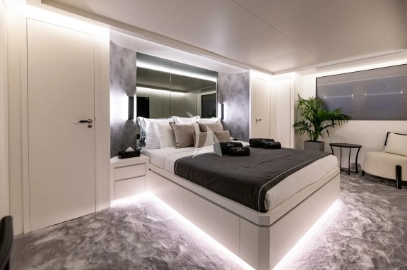 Image of EVA yacht #11