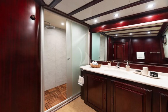 Port Double Cabin Bathroom