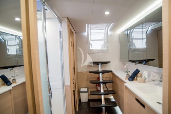 Image of 7th Heaven yacht #18