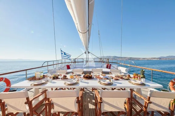Image of WHITE PEARL yacht #24