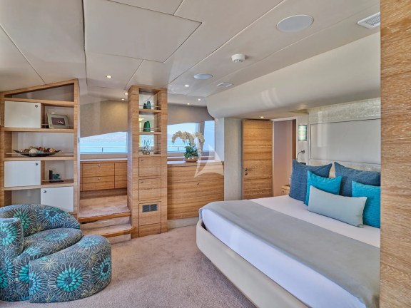 Master cabin with walk-in closet