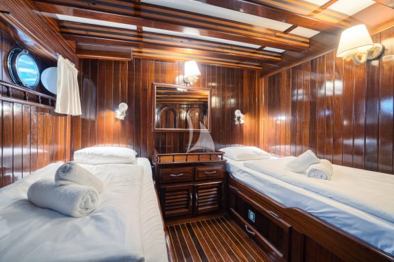 Image of THALASSA yacht #14