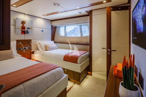 Image of GEORGE P yacht #28